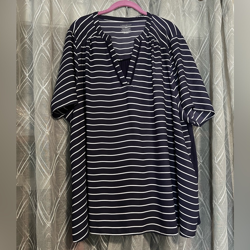 💜3 FOR $30- 26/28 LANE BRYANT BLOUSE